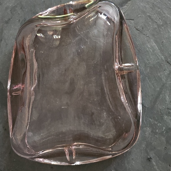 Anchor Hocking Iridescent Pink Curved Rectangular Glass Ashtray - Picture 3 of 11